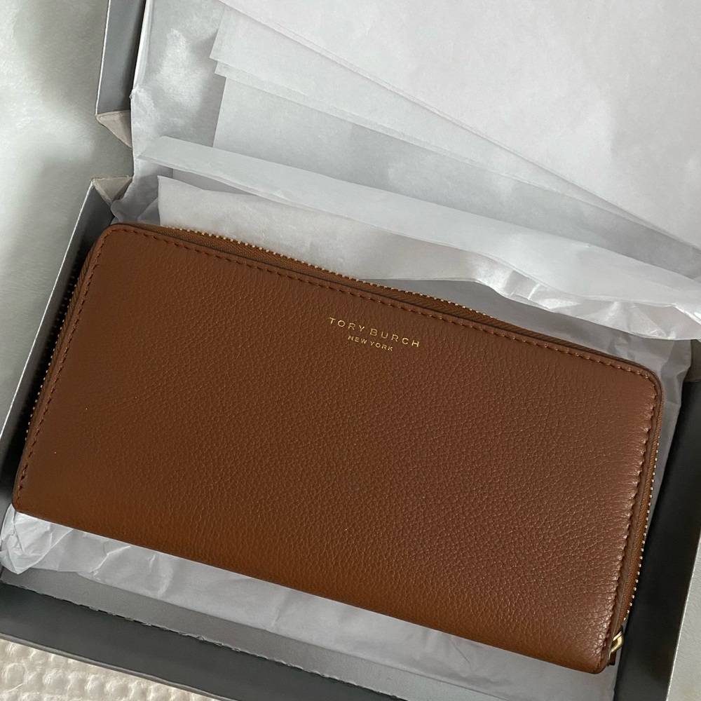 Tory Burch Wallet- NEW